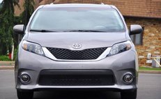 2018 Toyota Sienna LE 8-Passenger