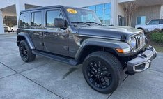2025 Jeep Wrangler Sahara 4WD