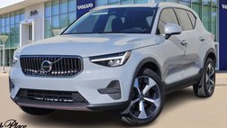 2025 Volvo XC40 B5 Core Bright Theme