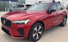 2024 Volvo XC60 Recharge T8 Core Dark Theme