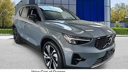 2023 Volvo XC40 B5 Plus Dark Theme