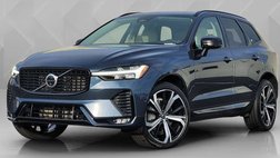 2023 Volvo XC60 B6 Ultimate Dark Theme