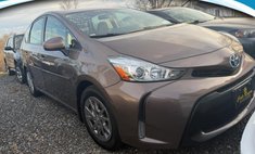 2015 Toyota Prius v Three