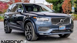2022 Volvo XC90 T6 Momentum 6-Passenger