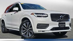 2022 Volvo XC90 T6 Momentum 7-Passenger