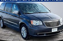 2015 Chrysler Town and Country Touring-L