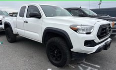 2022 Toyota Tacoma SR