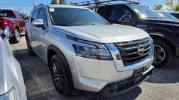 2022 Nissan Pathfinder SV