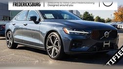 2024 Volvo S60 B5 Ultimate Dark Theme