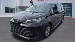 2025 Toyota Sienna LE 8-Passenger