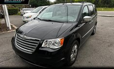 2010 Chrysler Town and Country Limited