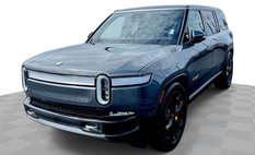 2023 Rivian R1S Adventure