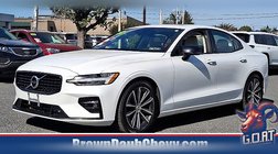 2021 Volvo S60 T5 Momentum