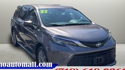 2022 Toyota Sienna LE 8-Passenger