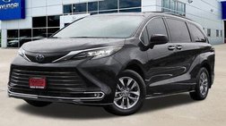 2023 Toyota Sienna XLE 8-Passenger