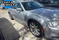 2019 Chrysler 300 Touring L