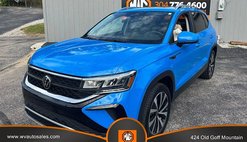 2022 Volkswagen Taos SE 4Motion
