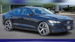 2023 Volvo S60 B5 Plus Dark Theme