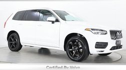 2022 Volvo XC90 T6 Momentum 7-Passenger