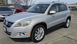 2009 Volkswagen Tiguan SE 4Motion