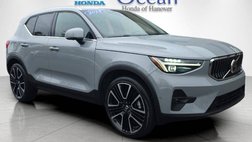 2024 Volvo XC40 B5 Ultimate Bright Theme