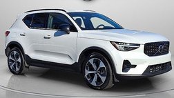 2025 Volvo XC40 B5 Plus Dark Theme