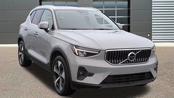 2025 Volvo XC40 B5 Plus Bright Theme