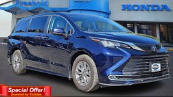 2023 Toyota Sienna XLE