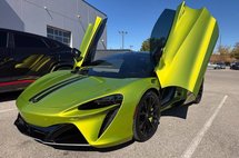 2023 McLaren Artura Base