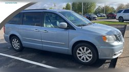 2016 Chrysler Town and Country Touring