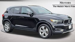 2022 Volvo XC40 T5 Momentum