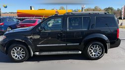 2012 Nissan Pathfinder LE