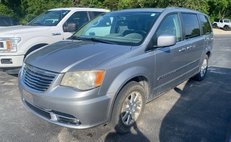 2014 Chrysler Town and Country Touring