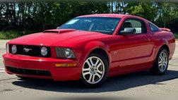 2005 Ford Mustang GT Deluxe