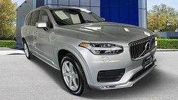 2022 Volvo XC90 T6 Momentum 6-Passenger
