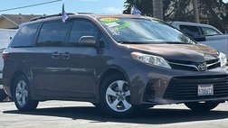 2020 Toyota Sienna LE
