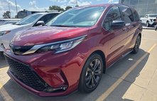 2022 Toyota Sienna XSE 7-Passenger