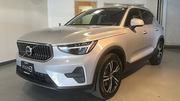 2025 Volvo XC40 B5 Core Bright Theme