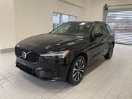 2025 Volvo XC60 B5 Core Dark Theme