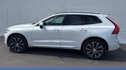 2022 Volvo XC60 B5 Momentum