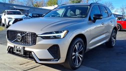 2025 Volvo XC60 B5 Core Dark Theme