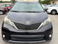 2012 Toyota Sienna SE 8-Passenger