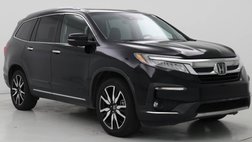 2019 Honda Pilot Touring w/Rear Captain's Chairs