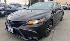 2022 Toyota Camry Hybrid SE