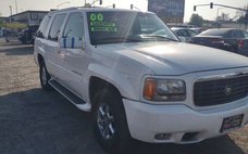 2000 Cadillac Escalade Base