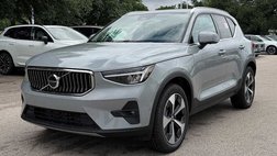 2025 Volvo XC40 B5 Plus Bright Theme