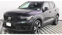 2024 Volvo XC40 B5 Plus Dark Theme