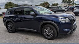 2023 Nissan Pathfinder SV