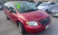 2006 Chrysler Town and Country LX