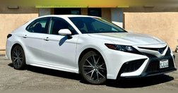 2022 Toyota Camry Hybrid SE